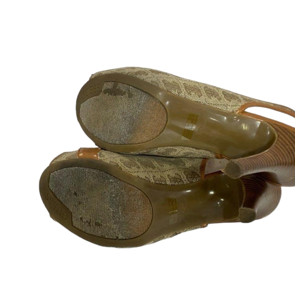 Guess brown and grey stilettos with buckle detail - Picture 2 of 5